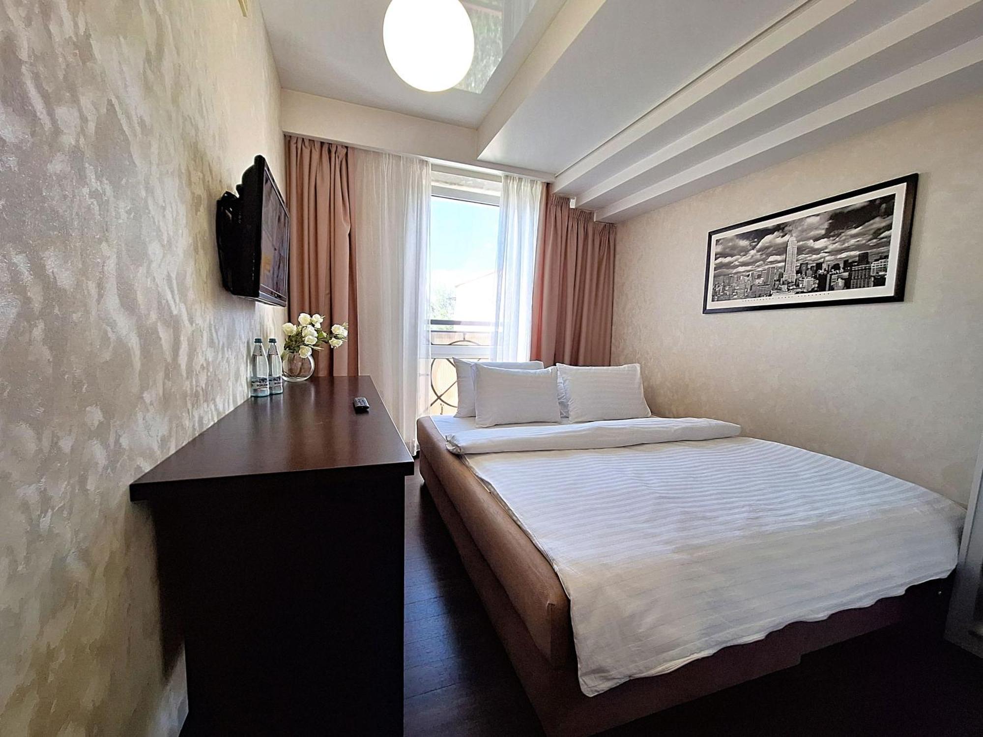 Найбільше Ліжко У Полтаві Мережа Alex Apartments Цілодобово Безконтактне Заселення Poltava Kültér fotó